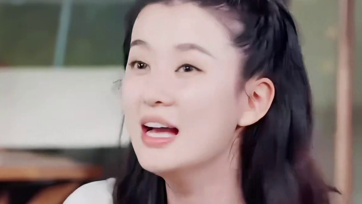 乔欣：像鬼脸嘟嘟那个饼干#乔欣 #汪苏泷 #抽象 #漫画 #手绘