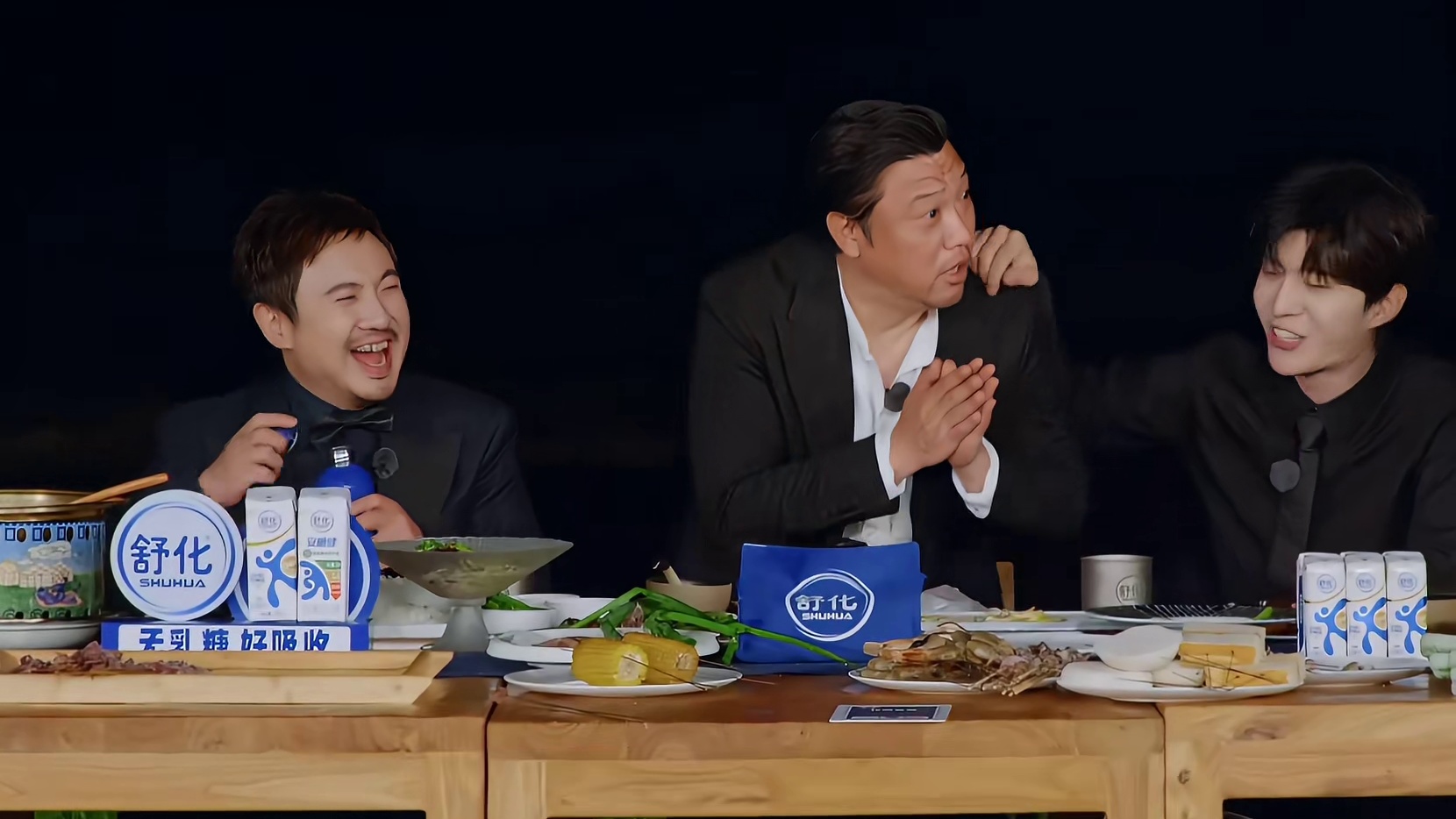 黄磊做饭全是吹捧，范丞丞番茄炒蛋齁咸，沈腾：哥实在捧不动你了