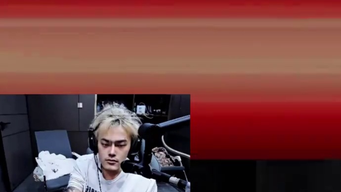 许仙鹅鸭杀偶遇小脑狼队友气到给观众下跪磕头