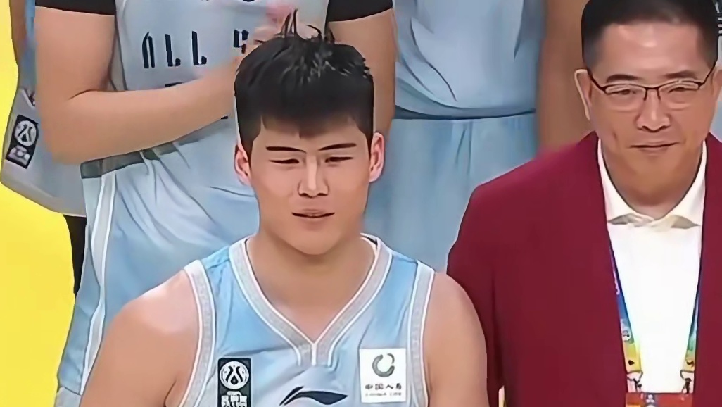 恭喜家政荣获 CBA 星锐赛 MVP cba全明星周末