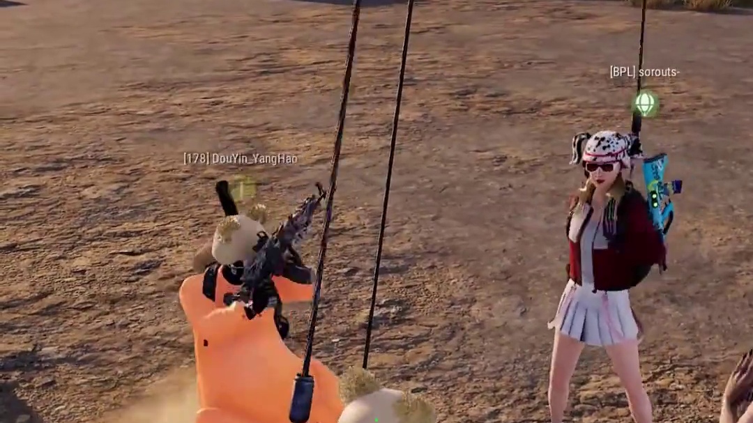 当队友按F没挂上伞包时