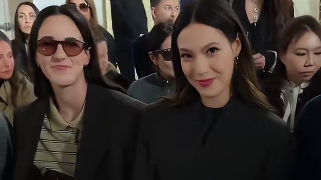 谷爱凌杨幂同框热聊！谷爱凌身材颜值不输女明星！