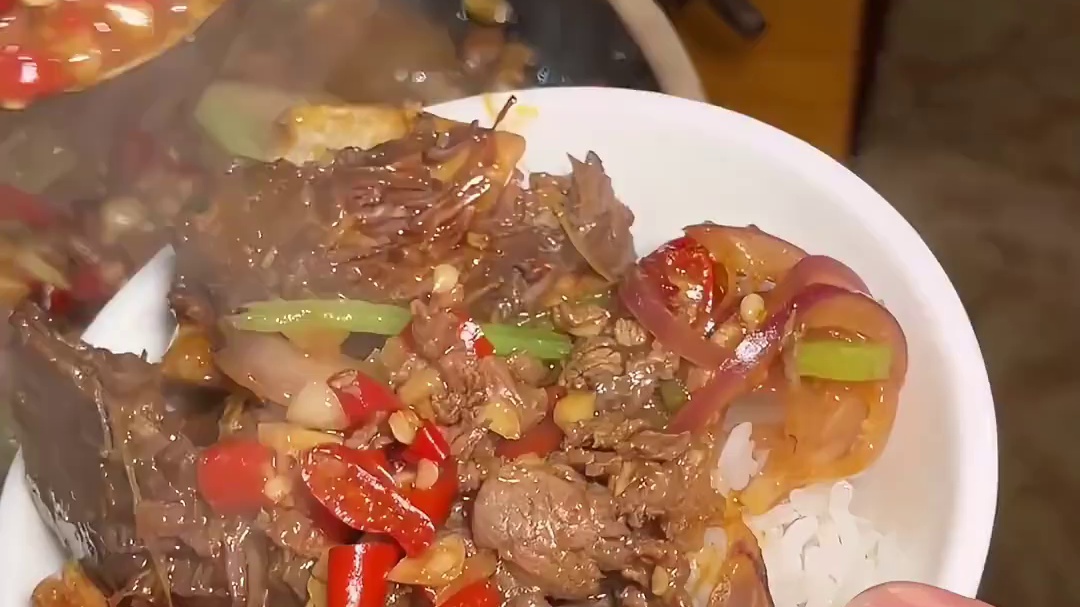 益阳朋友带我来吃便宜又好吃的湘菜馆子，真给我吃爽了！