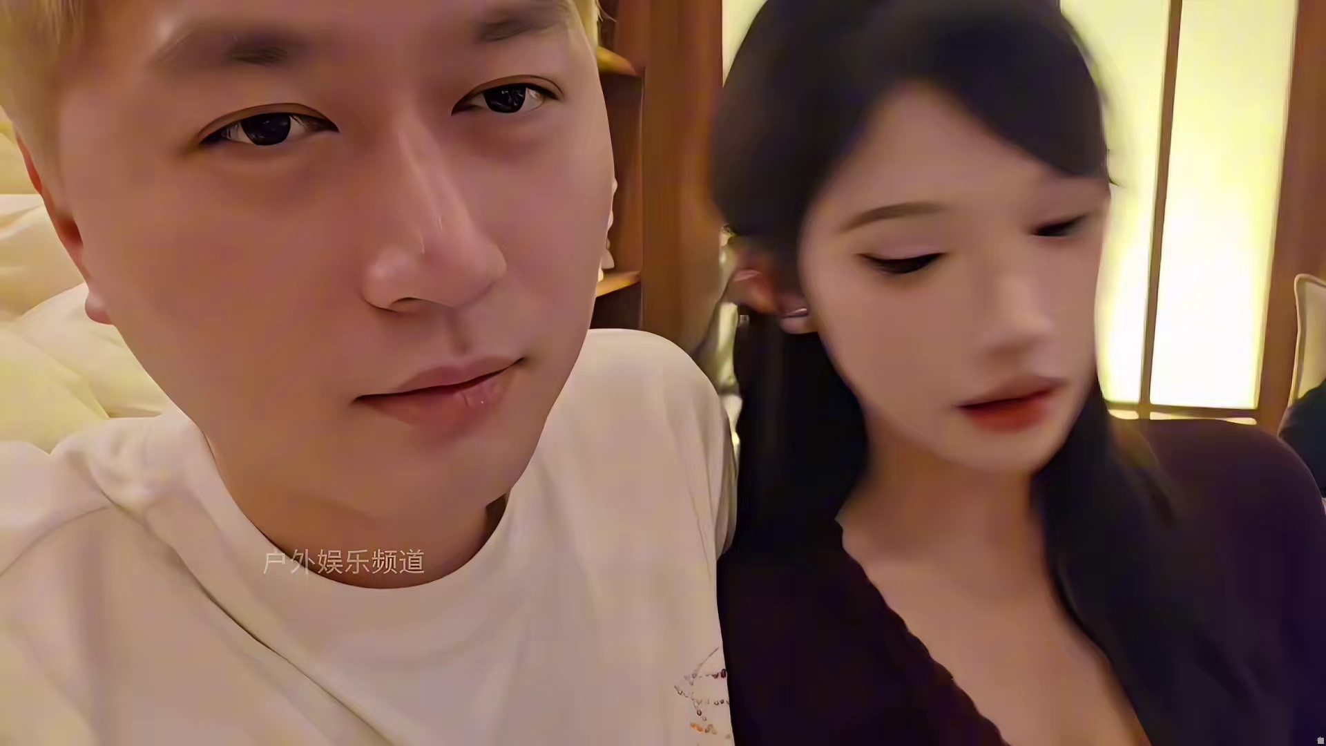 实测真假X！小酷拿筷子戳X弹性不是科技