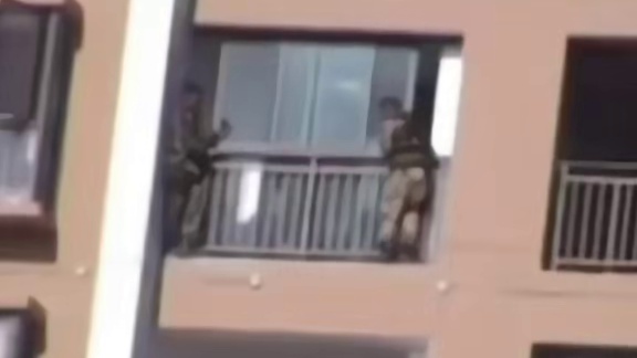 武警：真打你又不开心了（仅作分享 无任何不良引导）