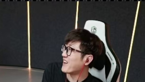 马哲说红旗常旭上一个就能拯救白鲨 老白说宁愿白鲨水深火热也不可能上这俩