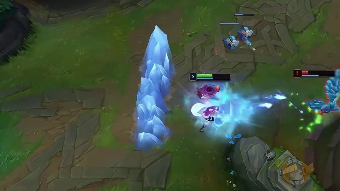 姿态邀请LCK姿态做客大姿庄园，两人对视仿佛在照镜子