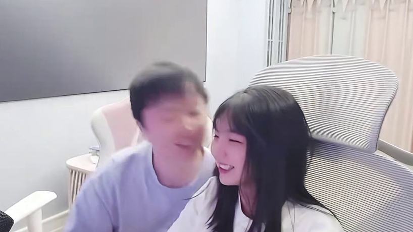 神超小檸檬直播親嘴？Uzi太懂我們想看啥了，99！