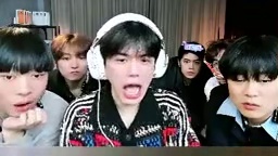 白泽大擂台 发财日记VS小小烟 #