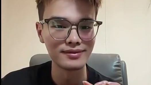 游戏主播赚钱养家的一天