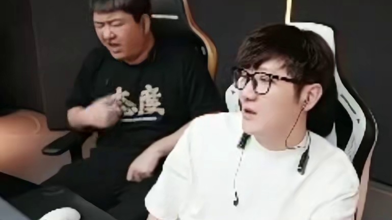 杀意感知？ First烟里透视打俩，演都不演了。#EP仔仔与XR杜超对决一触即发 #CFPLS27