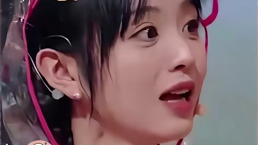 田曦薇和郭俊辰回答问题，差点把何老师吓掉魂了