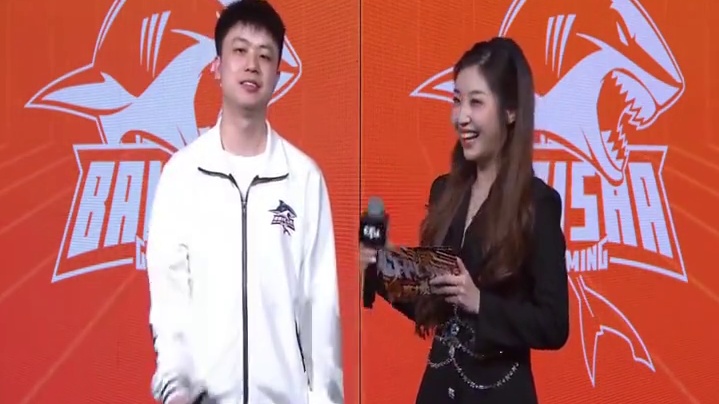 宇大帅全场MVP采访，表示自己要发挥一下，不然真成了马大帅了！白鲨看的难绷！