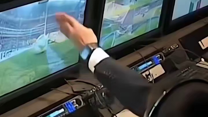 门神极限防守就差一点就将失守#足球