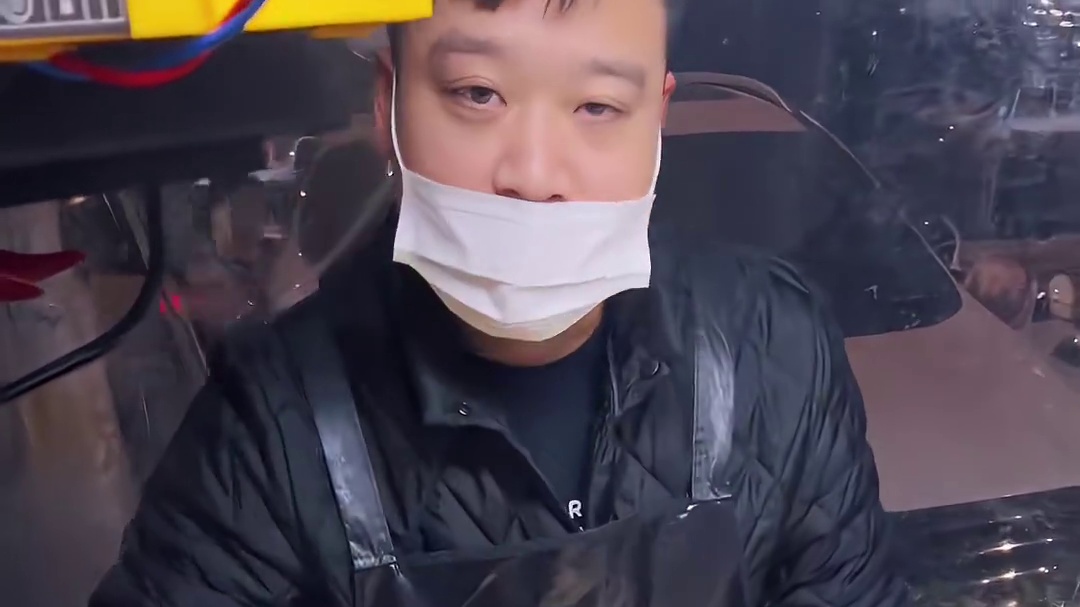 三块钱一个的葱花油馍，免费加菜，你们喜欢吃嘛