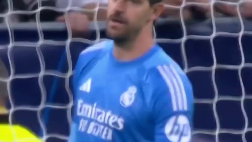 这是人的反应？皮塔奇禁区内致命失误，奥赖利近距离一捅#足球