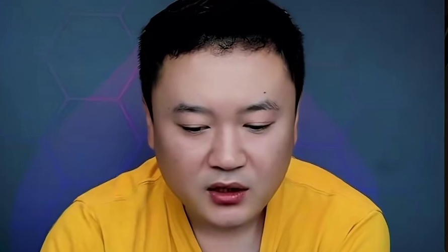 跟我大头一起来了解一下高手打牌的思路