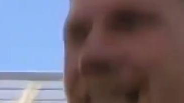 国脚张玉宁禁区内补射得手，他要是每次都这么靠谱就好