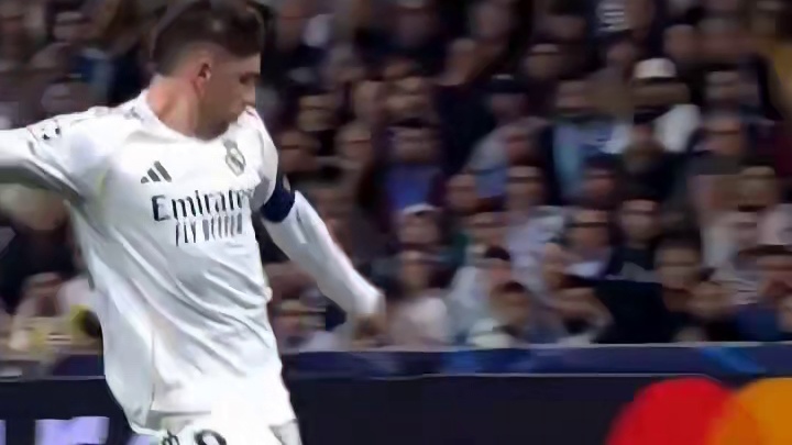 这曼妙的步法，优雅的进球！