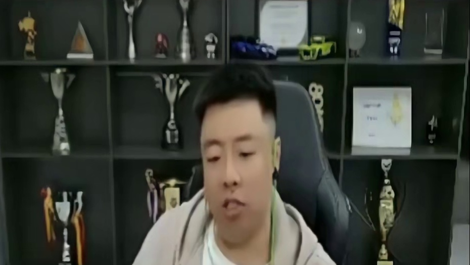 各大职业选手们看，AG2:0战胜eStar！15连胜AG续写连胜神话，真的太猛了。