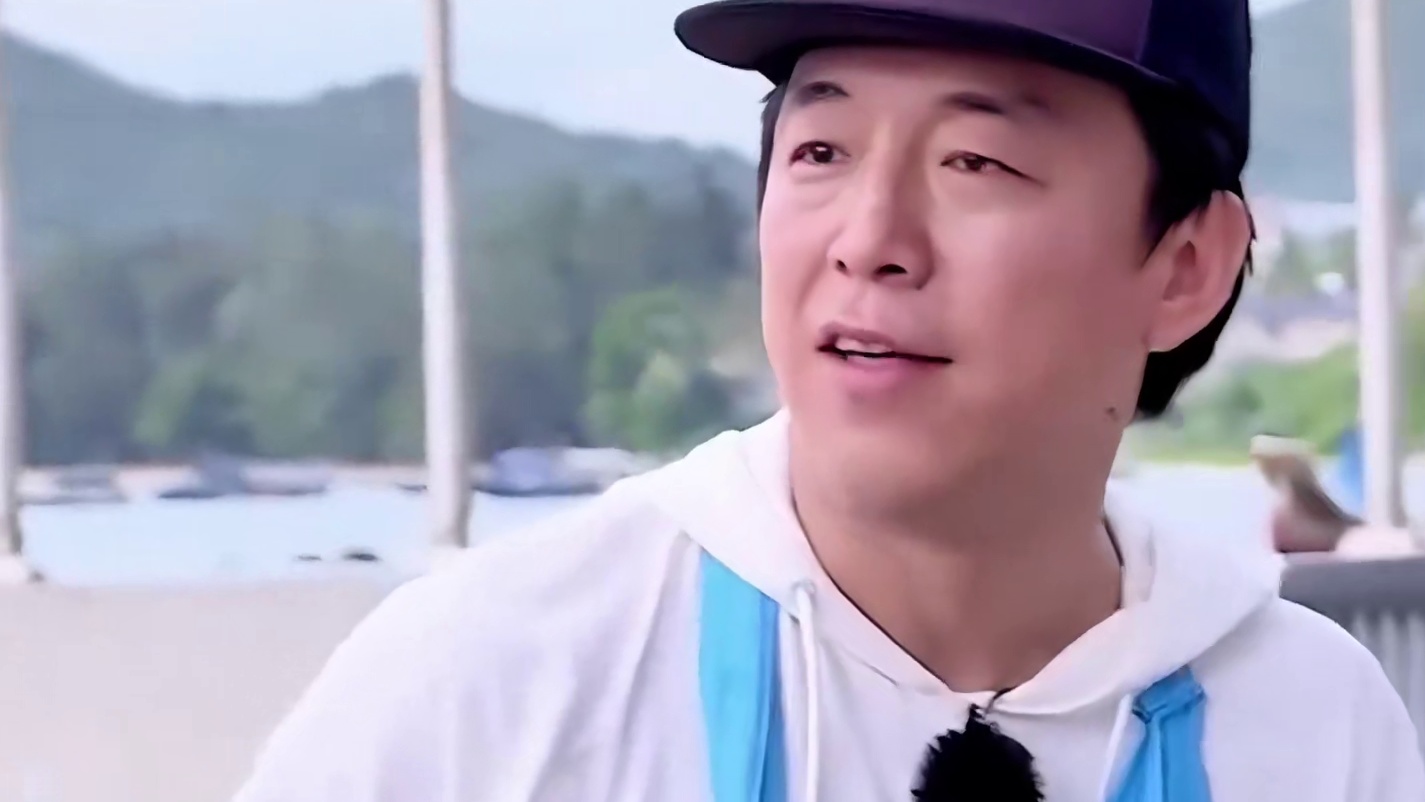 孙红雷当面调侃姚晨嘴大，黄渤：你的眼加大姚的嘴那更是一绝！