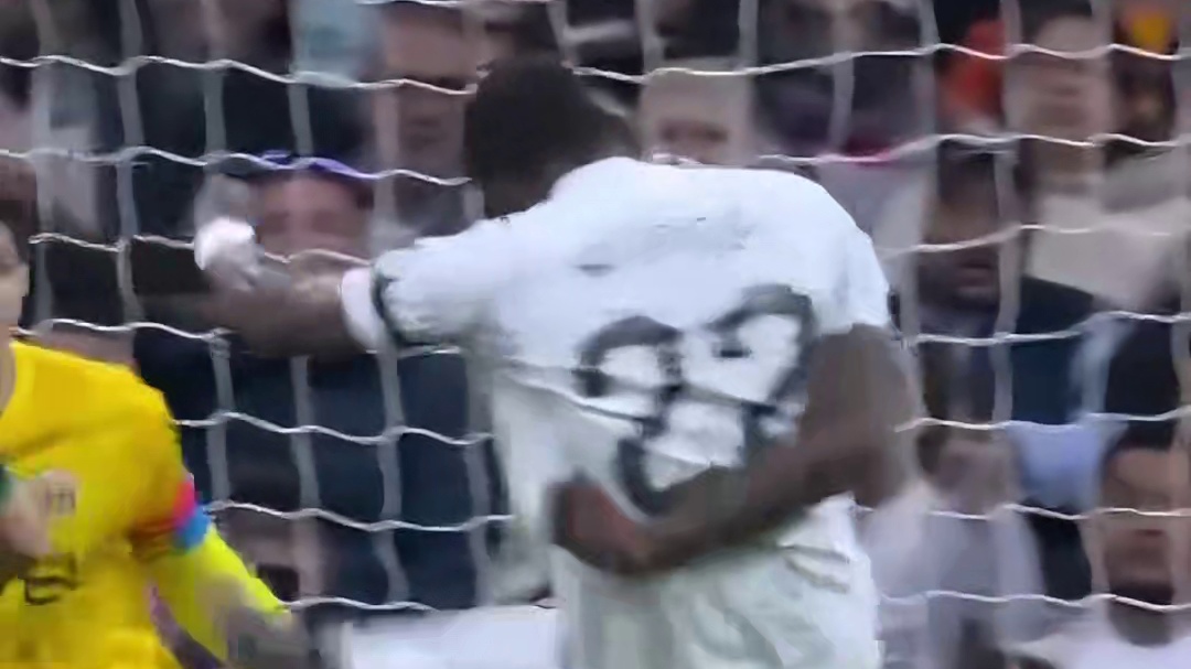 来看看本场赛季的首球