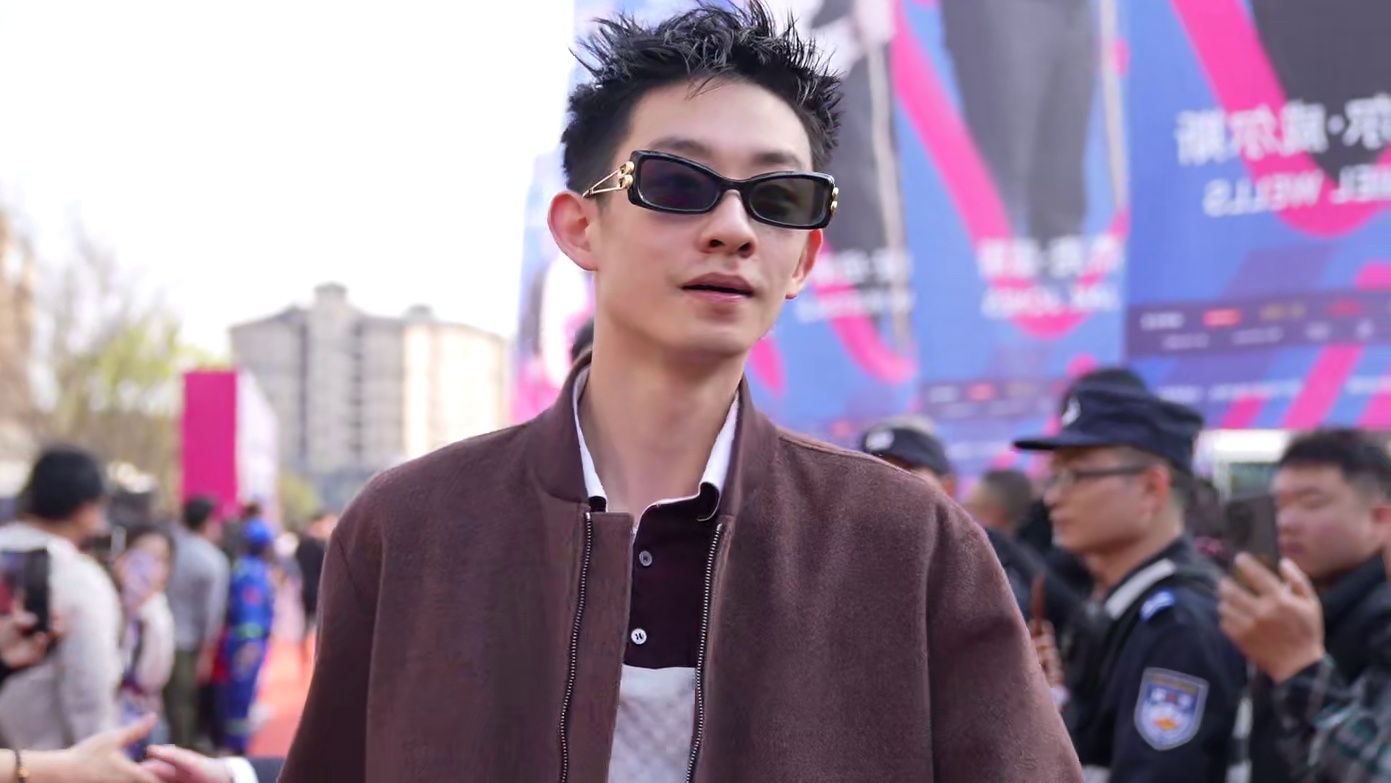 世界公开赛开幕入场-吴宜泽