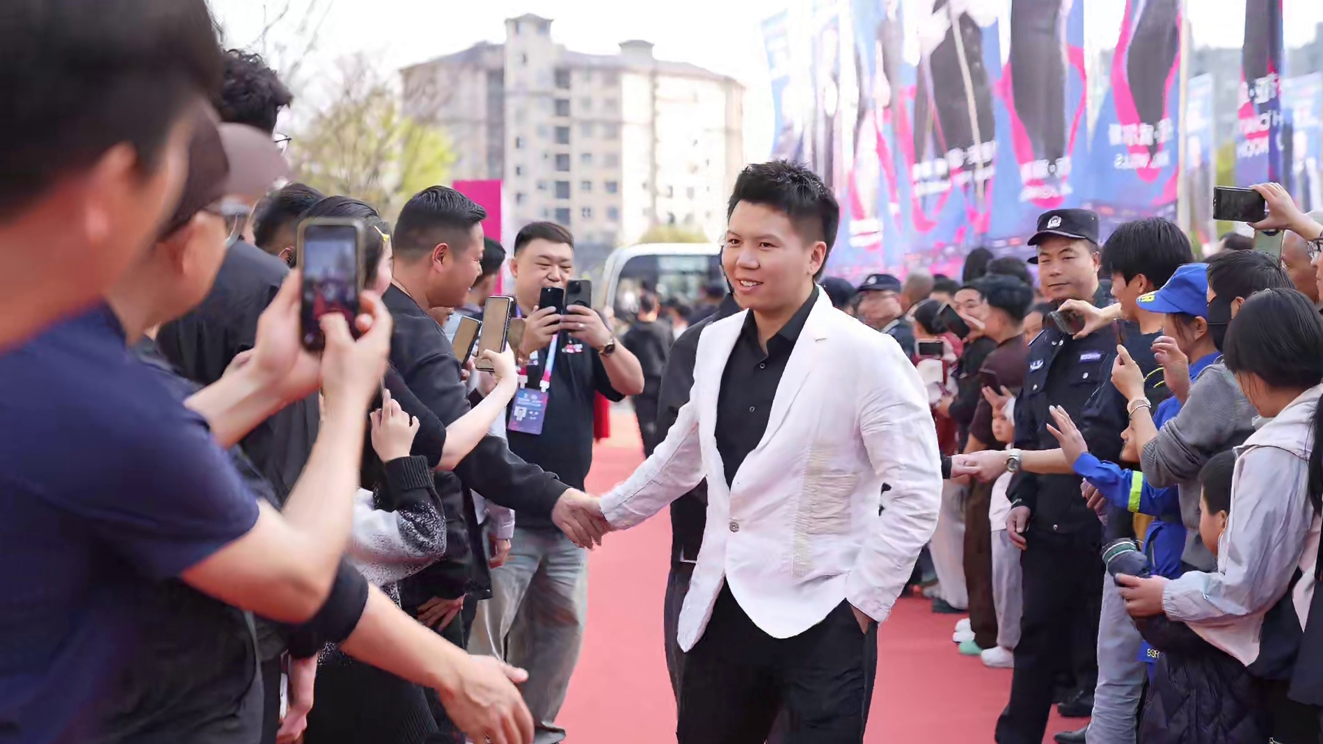 世界公开赛开幕入场-周跃龙