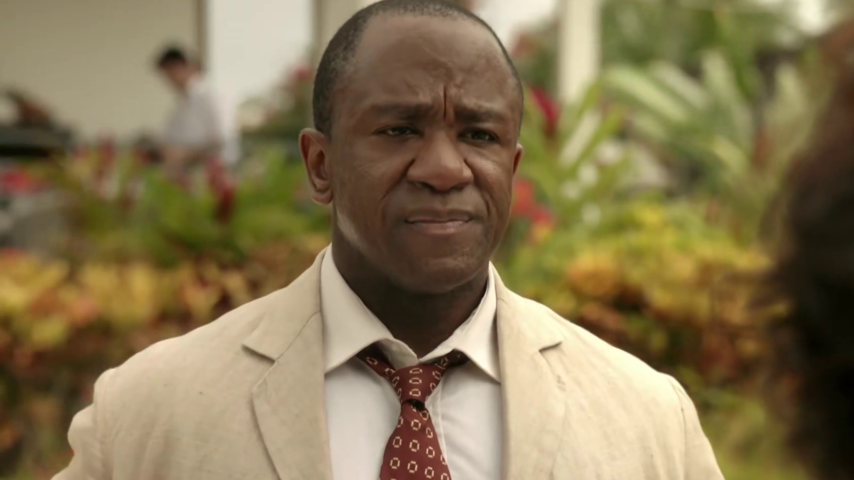 一场命案五个嫌疑人，解密过程太烧脑，全面解读《种植园谋杀案》