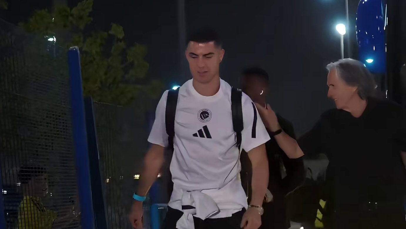 不满球队引援！反对 转会新月，成为 拒绝为利雅得胜利出战的导火索