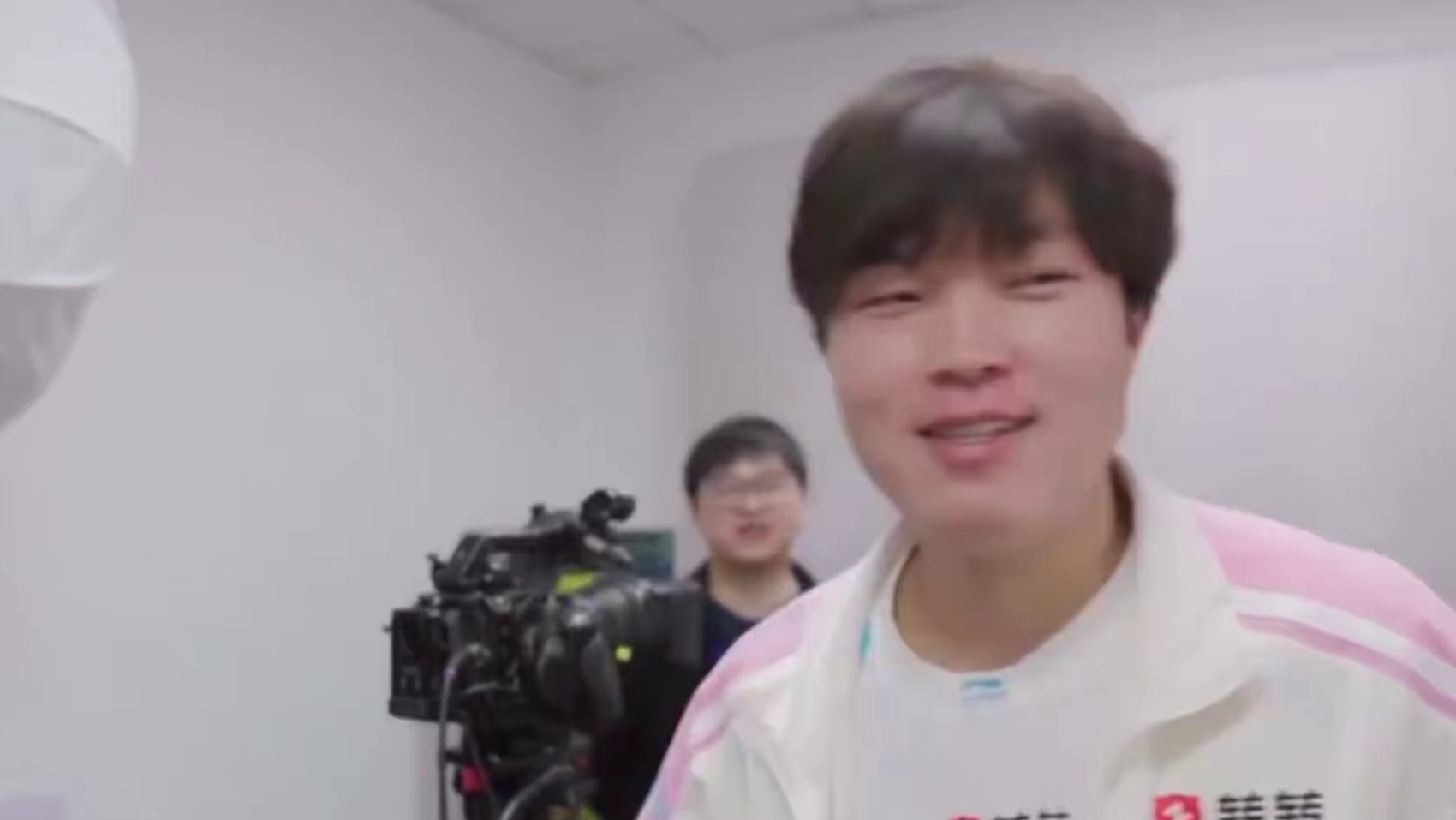 恭喜BLG 3:2战胜BFX！拿下全球先锋赛开门红，LPL时隔500多天在BO5中击败LCK