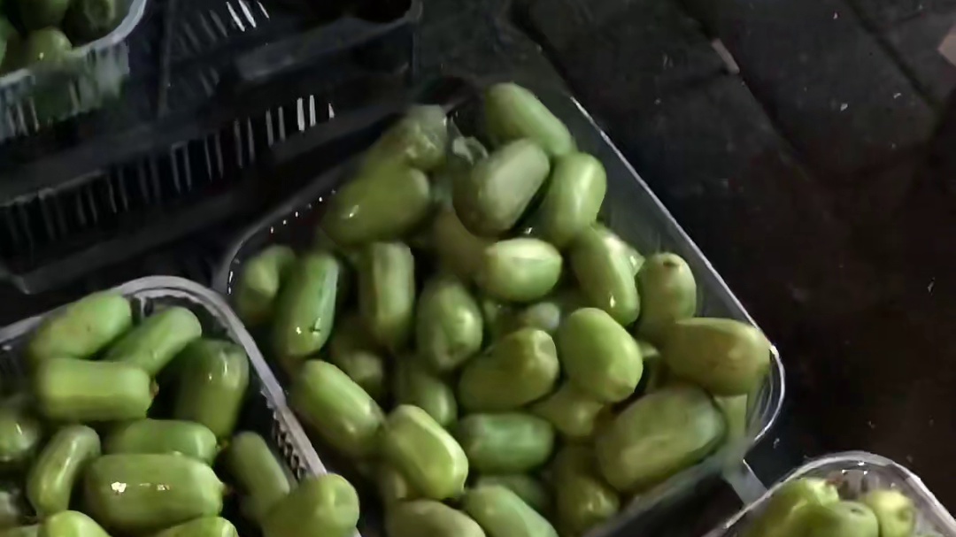 逛东北的菜市场让你体验别样的夜生活烟火气！