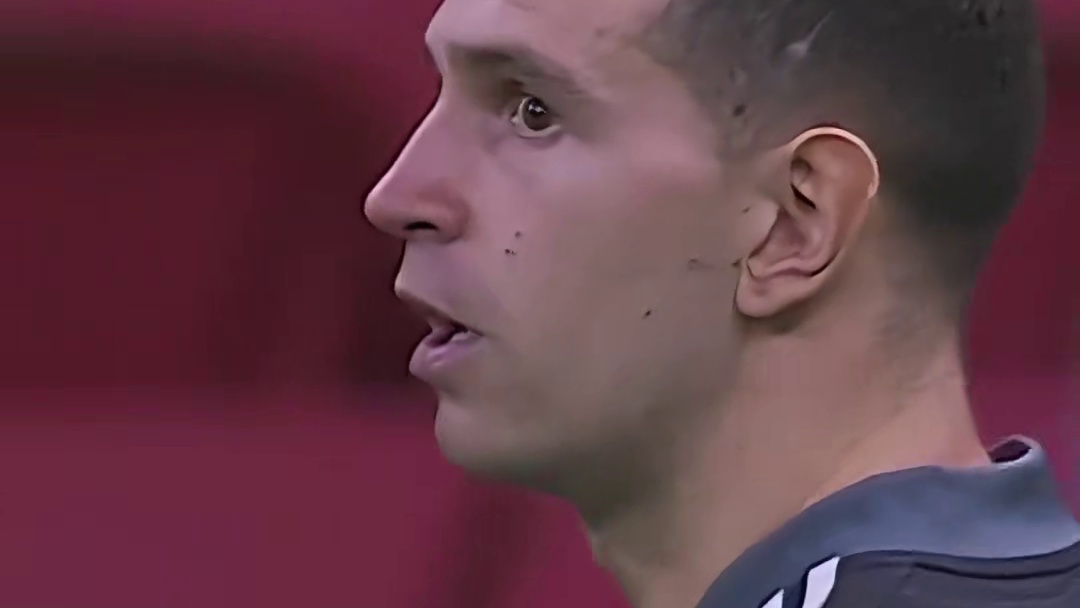 他就是一个无法替代的存在