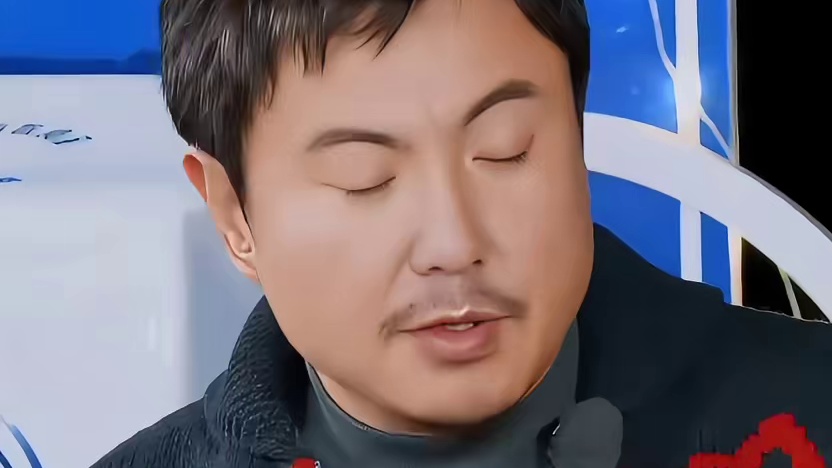 紧急撤回一个腾哥，眼神没来得及撤回