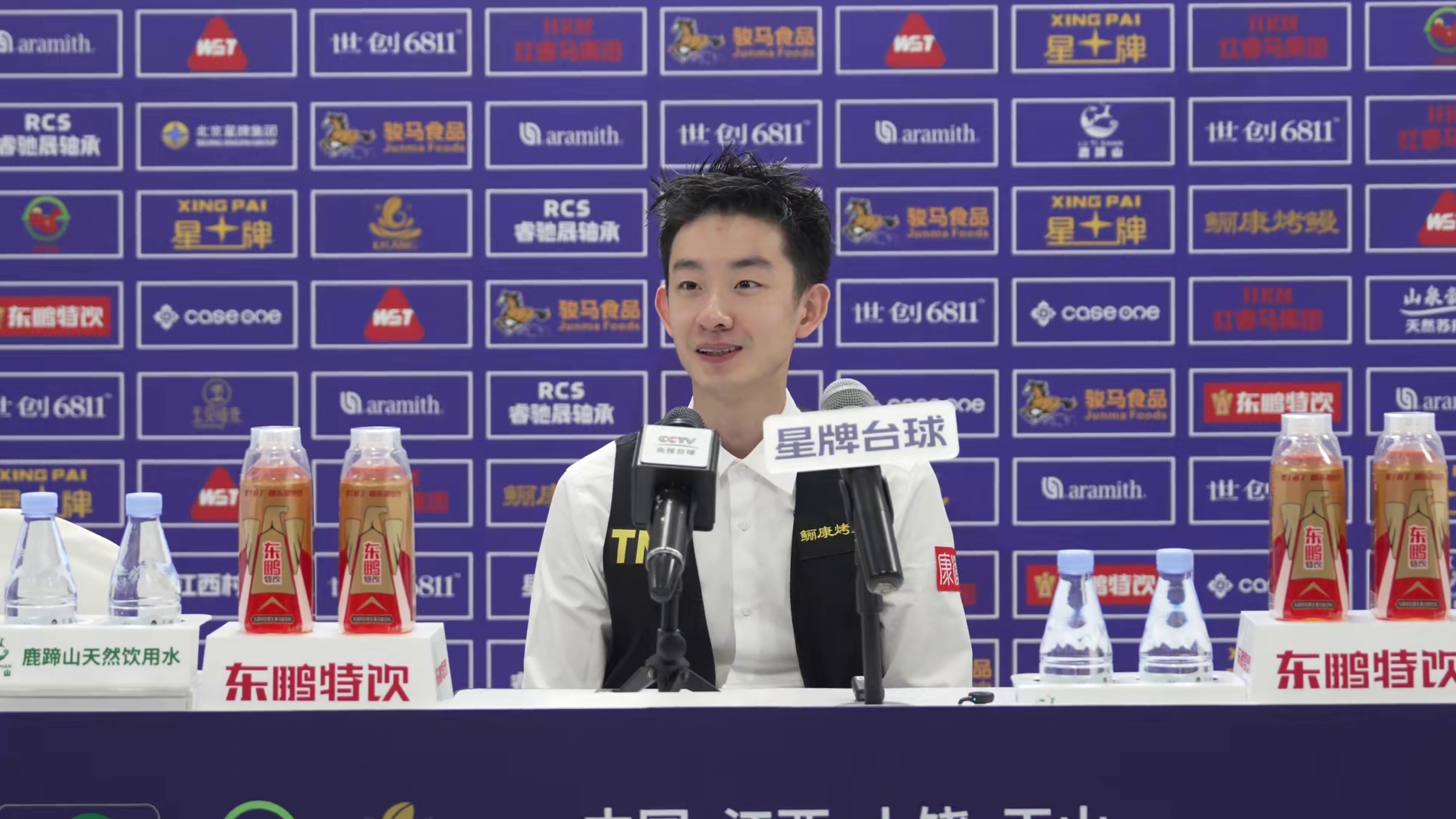 世界公开赛选手专访-吴宜泽