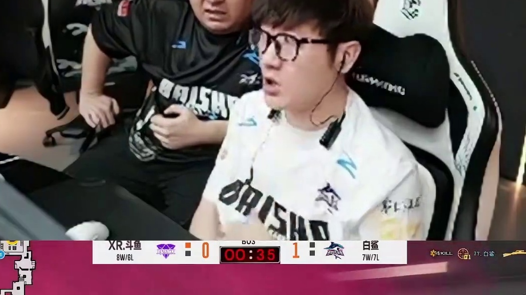 小将77展示年轻人超绝反应，星神一人成军瞬间四杀看傻老白米哥