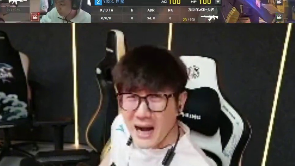 白老板说出青训77不强的图。 有人问lye会不会出售，白鲨坦言作为目前队伍的大C，不可能卖的。#白鲨