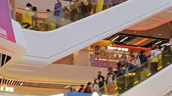我拿你当自己人，你却拿我当韭菜