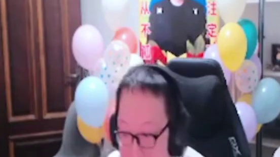 绝迹说白鲨今天是宇大帅指挥，念旧没适应宇大帅的指挥思路，所以导致念旧没发挥