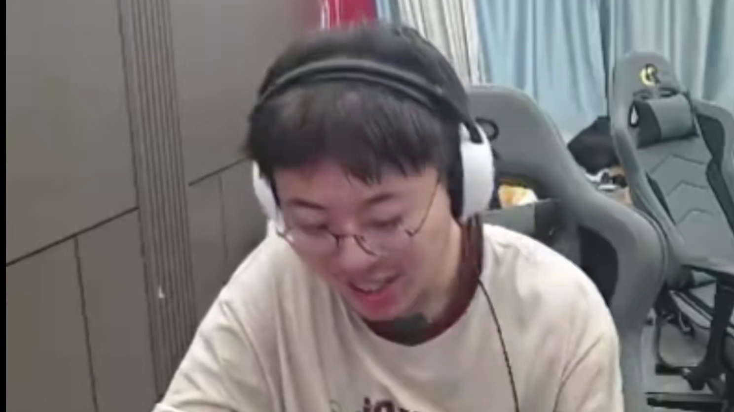 狂魔哥就是唯利是图的小人！被德华戏耍，吕德华最正义的一集！