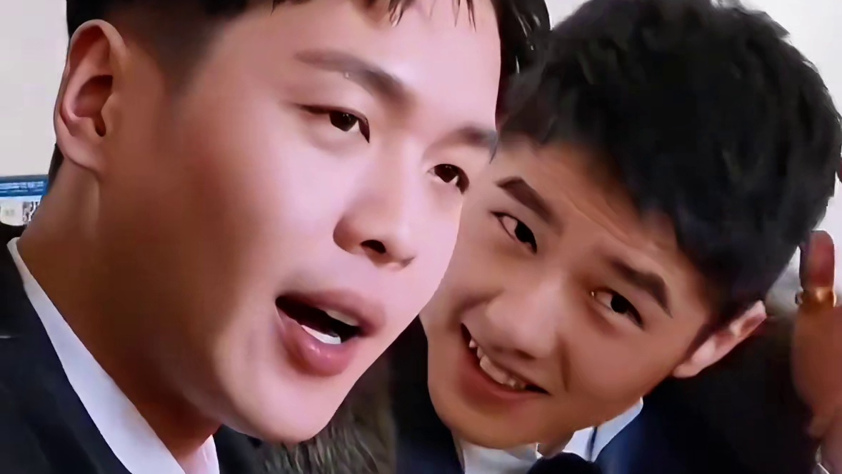 撒贝宁：为什么同样的制服，我和肖战穿起来不一样呢？