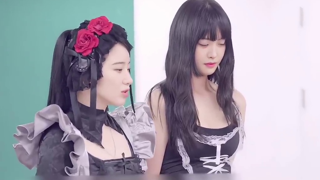 韩国整活综艺，你会帮助这样的女同学吗？