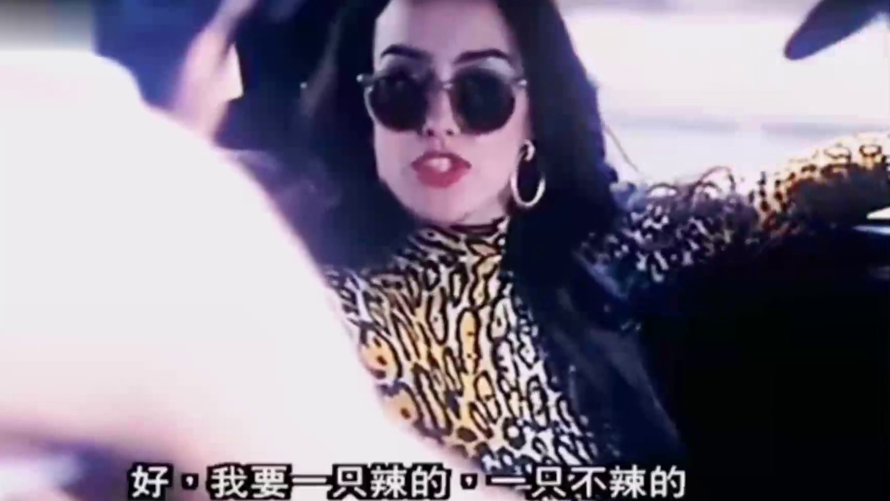 哥哥，别仗着热狗大就嚣张！妹妹什么尺寸没见过啊！