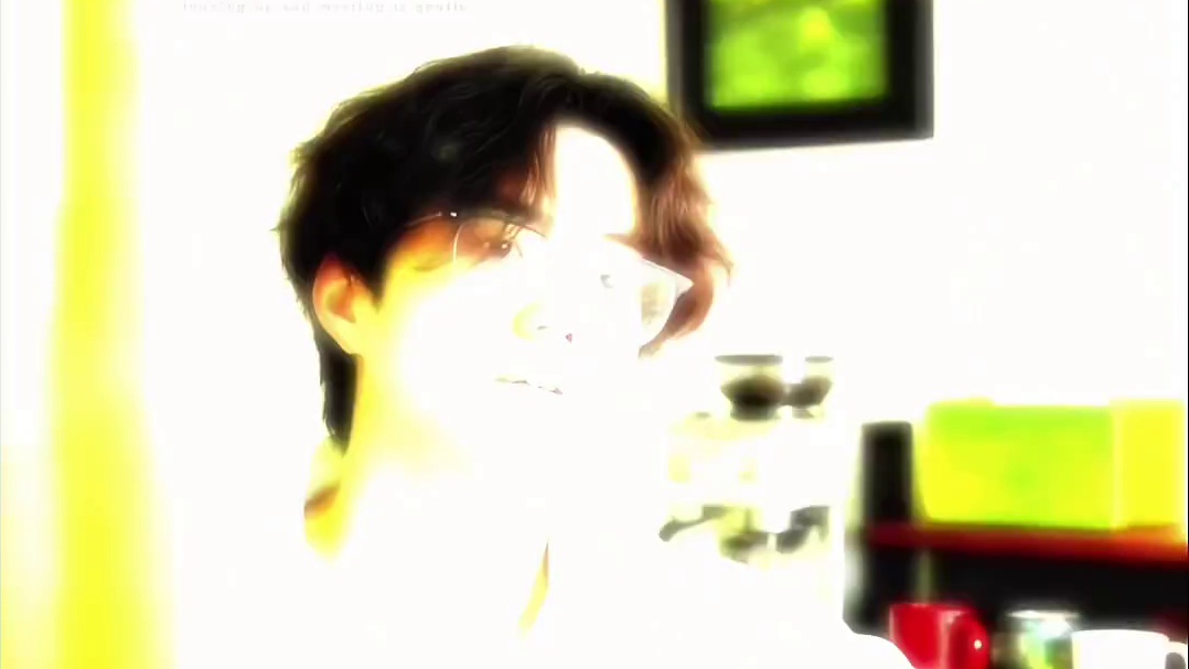 一杯暖咖，半卷时光