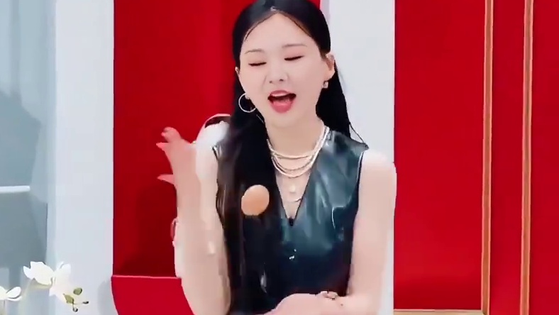 金靖：看我甜不甜。杨迪：我们想死！