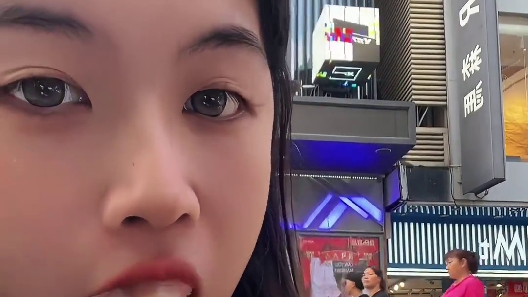 来深圳吧不一定好玩 但美食巨好吃 大学生假期吃喝已到位 来深圳吃好吃的你就去巷子社区里吧 一吃一个不吱声！！