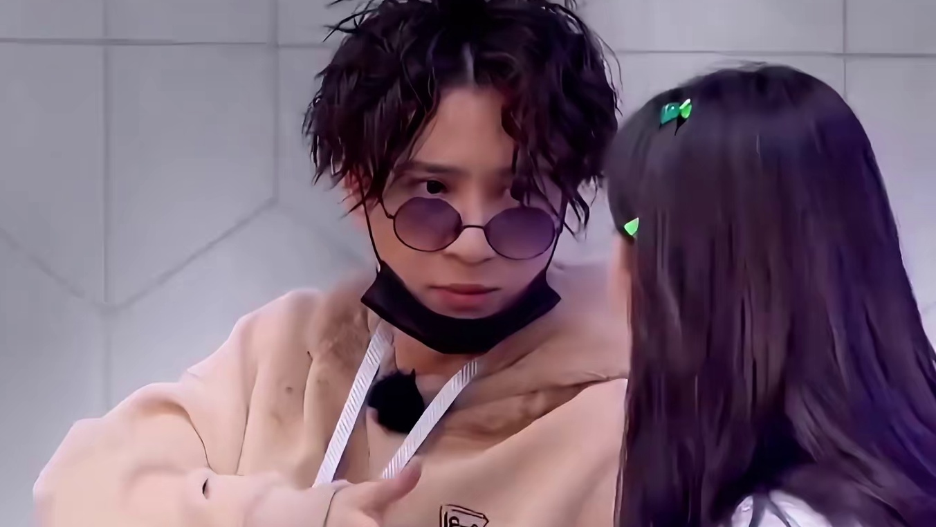 薛之谦：杨超越你为什么总是针对我
