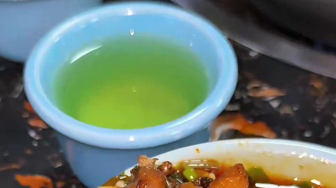 一家在龙泉很火的火锅兔，几经搬迁味道依旧