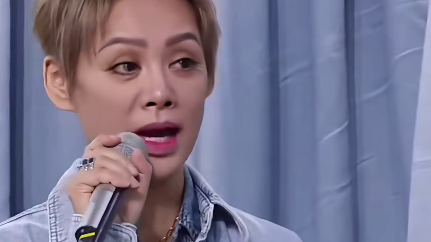 当何炅问哪位姐姐的感情经历最坎坷