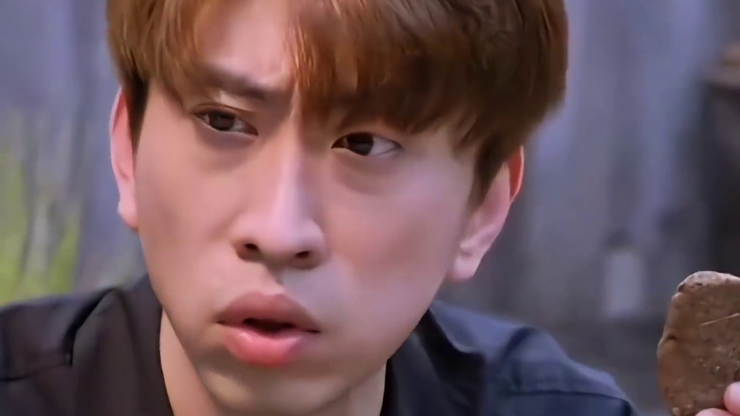 一个说快了，一个吃慢了